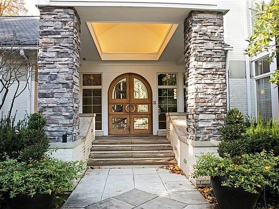 4th image of 6785 Gates Mills Blvd