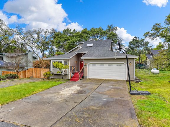 3rd image of 2661 Knollwood Dr
