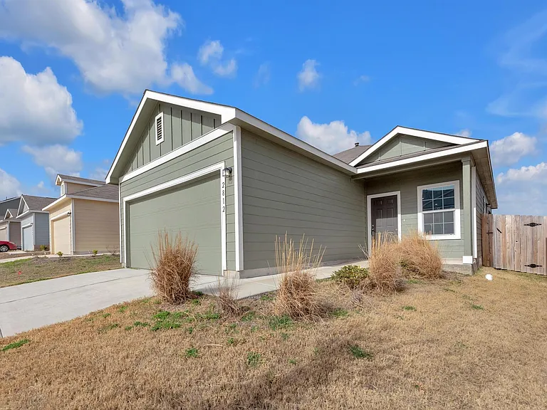 2812 Dezmond Diamond Ct — Photo 30