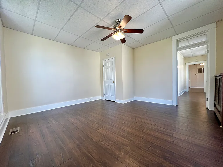 1813 E Elm St — Photo 4