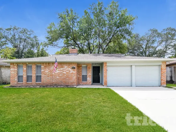 17010 Tibet Rd, Friendswood, TX 77546