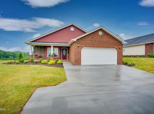 1932 Seaver Rd, Kingsport, TN 37660
