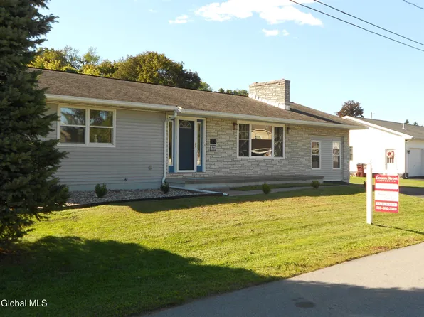 121 N 7th Avenue, Mechanicville, NY 12118