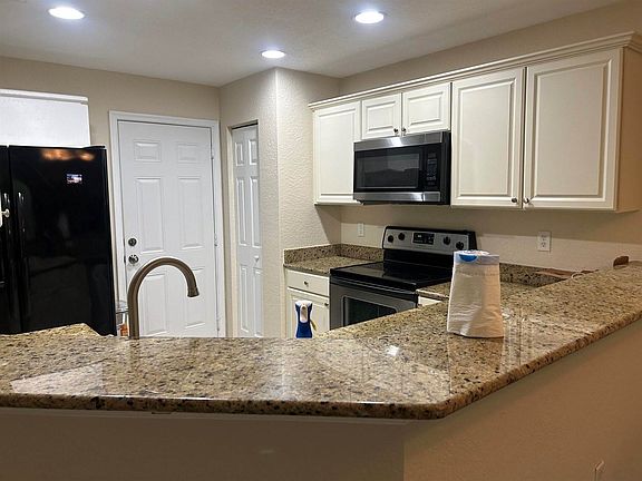 3rd image of 2758 SE Birmingham Dr