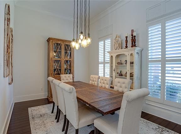 5th image of 306 Palermo Dr