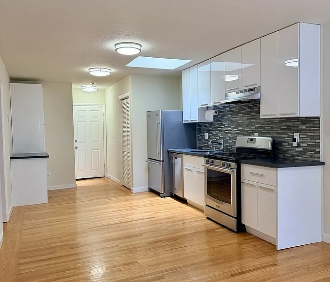 2211 Fillmore St — Photo 7