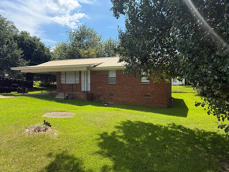 362 Reagan Dr — Photo 2