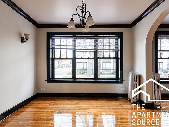 2nd image of 3126 N Karlov Ave #1