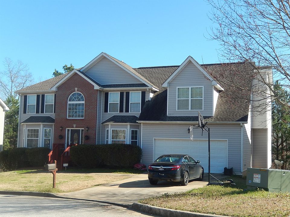 2nd image of 3065 Ridge Hill Pkwy