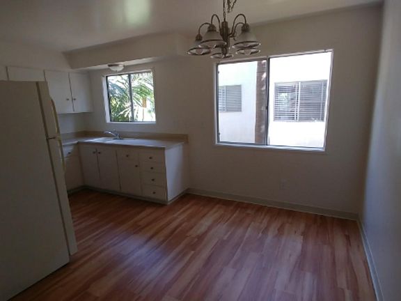 5th image of 249 Verano Dr APT 9