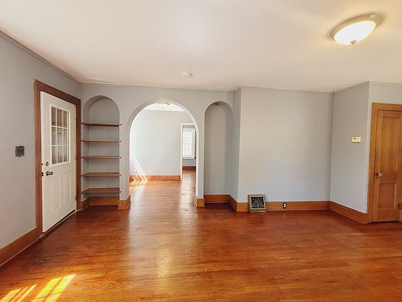 2nd image of 2112 W Division St