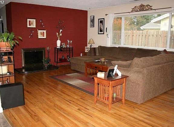 2nd image of 4215 NE Thurston Way