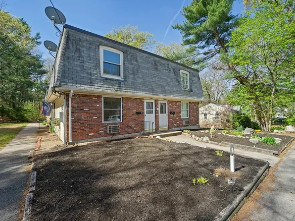 11 W Belcher Rd APT 2, Foxboro, MA 02035