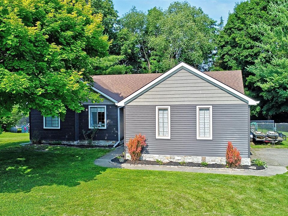 1st image of 336 Brandon Hill Dr