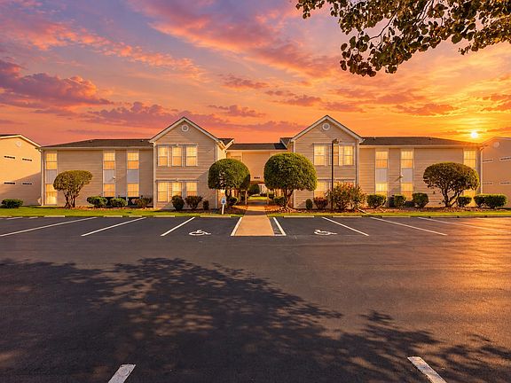 3rd image of 8566 Hopkins Circle #F