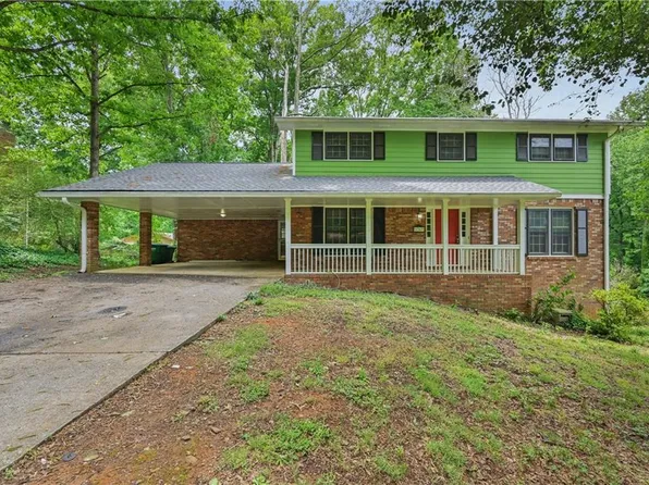 1767 Grandeus Ln, Stone Mountain, GA 30087