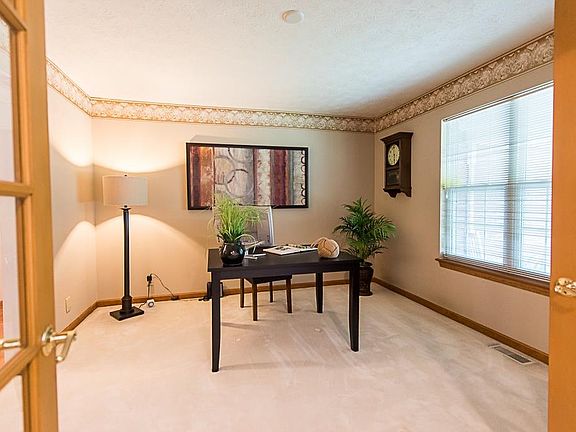 4th image of 11905 Laurel Oak Dr