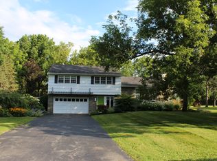 7704 Berkshire Pkwy, Manlius, NY 13104