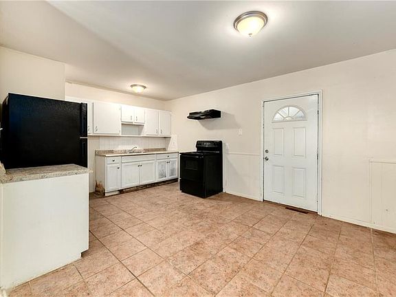 5th image of 11310 Booth Ave
