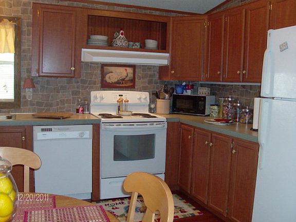 4th image of 222 Hollybrook Dr