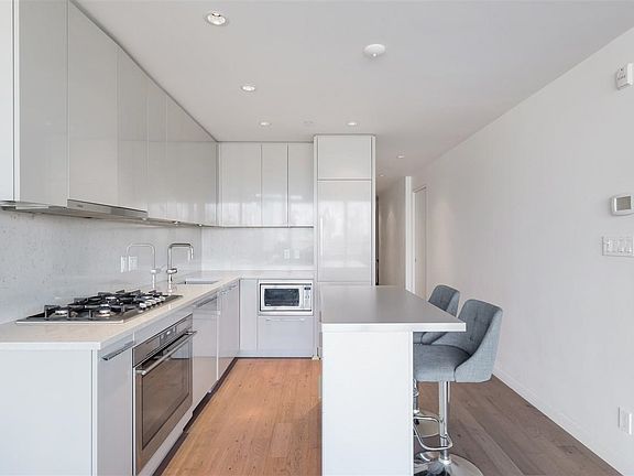 3rd image of 2211 Cambie St #503