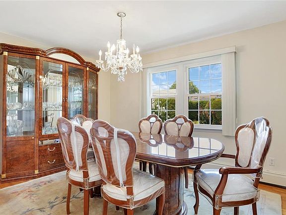4th image of 86 Madison Ave