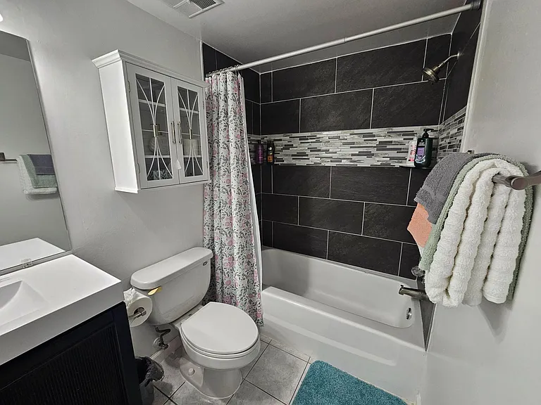 North Village Dr — Photo 2