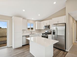 1003 Brandenburg Cir, Waverly, MN 55390