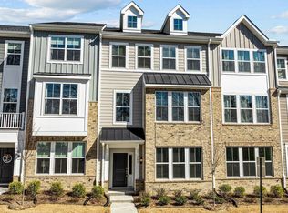 983 Parkstone Towne Blvd, Knightdale, NC 27545