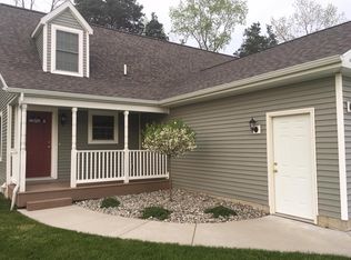 1616 Lee St, Midland, MI 48642