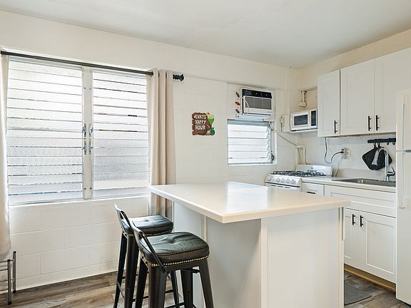 4th image of 235 Liliuokalani Ave APT 125