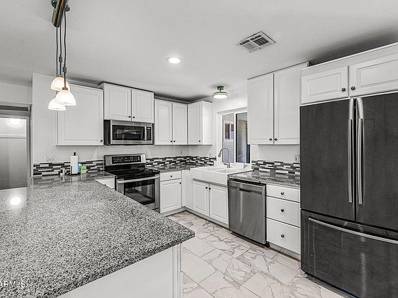 5th image of 3930 S cutler Drive