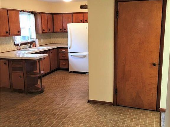 4th image of 4108 Orchard Park Dr