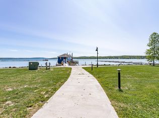 205 Lakeshore Dr #508, Canandaigua, NY 14424