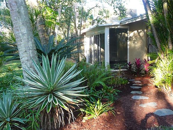 2nd image of 5009 Village Gardens Dr