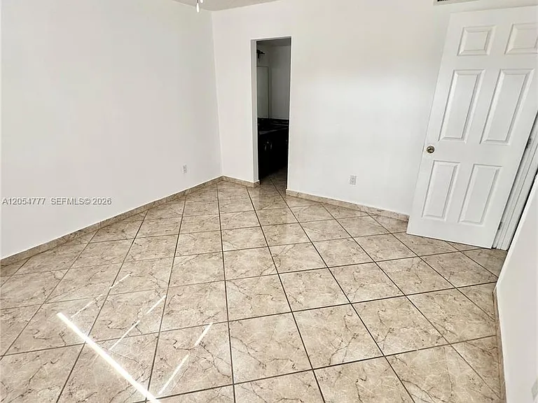4111 Stirling Rd #408 — Photo 9