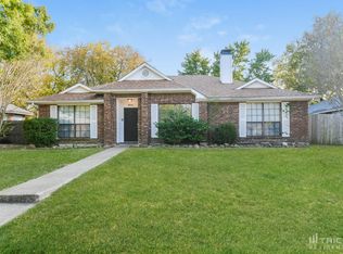 8002 Meadowlark Ln, Rowlett, TX 75088