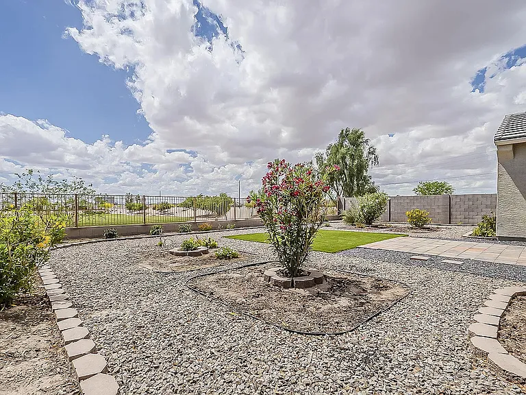 44587 W Palo Amarillo Rd — Photo 33