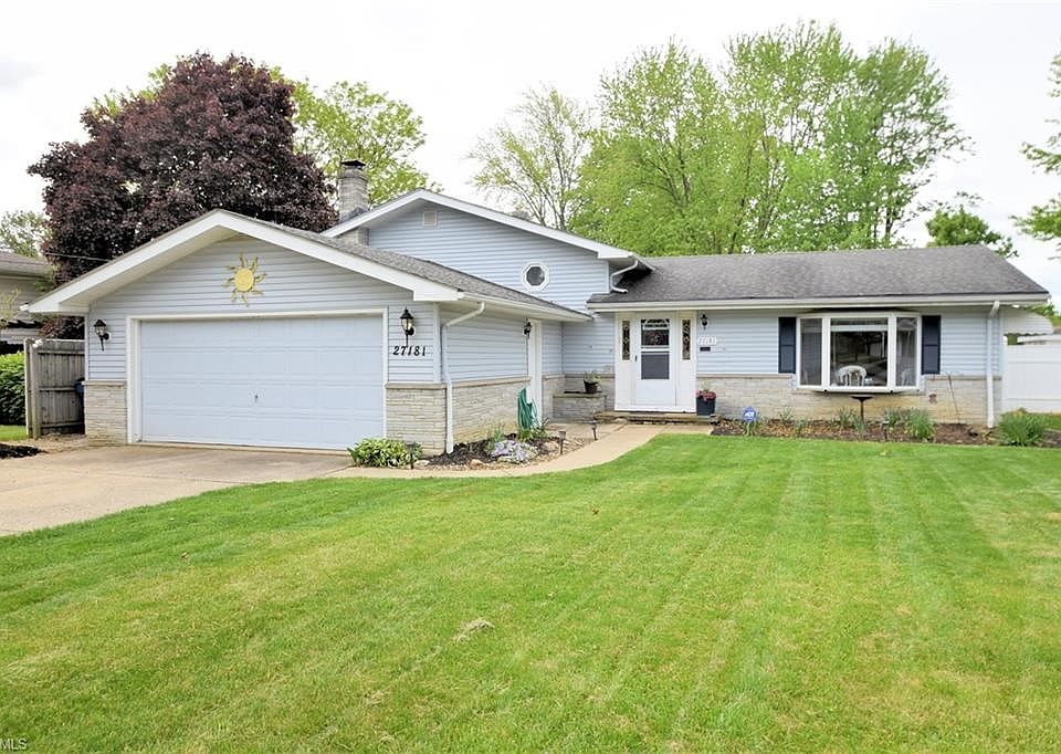 1st image of 27181 Glouchester Dr