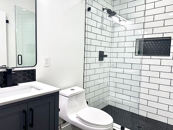 5th image of 5160-5166 69th St #1