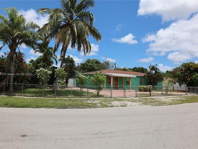 901 E 36th St, Hialeah, FL, 33013