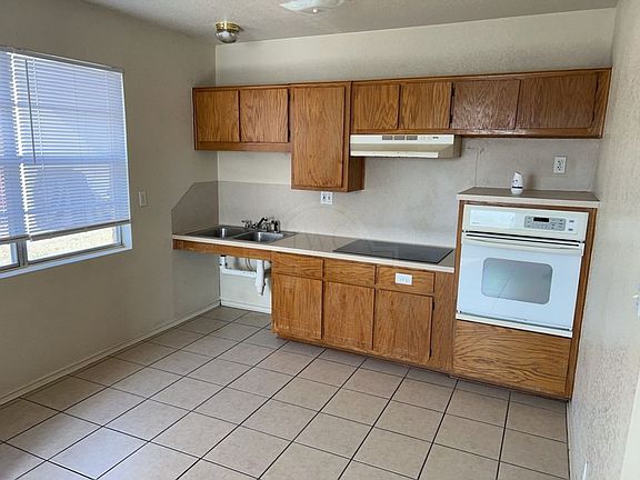 4th image of 1102 French St APT C4