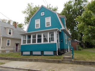 21 Meadow Lark Dr, Cranston, RI 02921