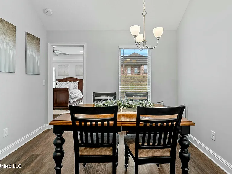 572 Silver Hill Dr — Photo 13