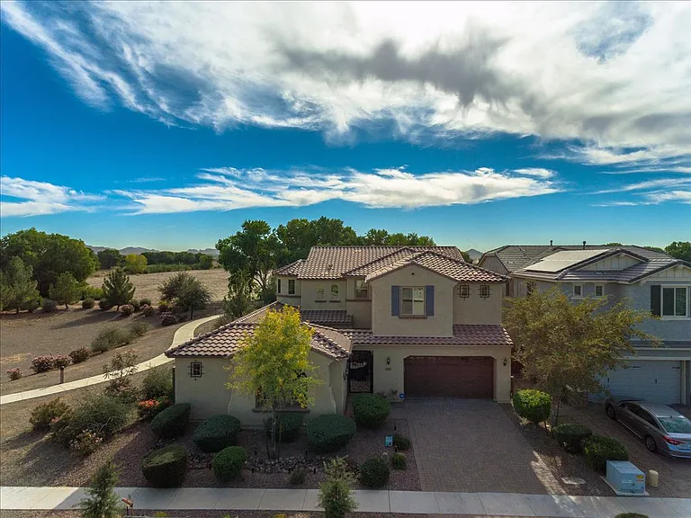 3355 E Indigo St — Photo 32