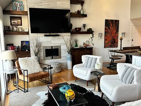 120 Douglas St APT C3, Chattanooga, TN 37403