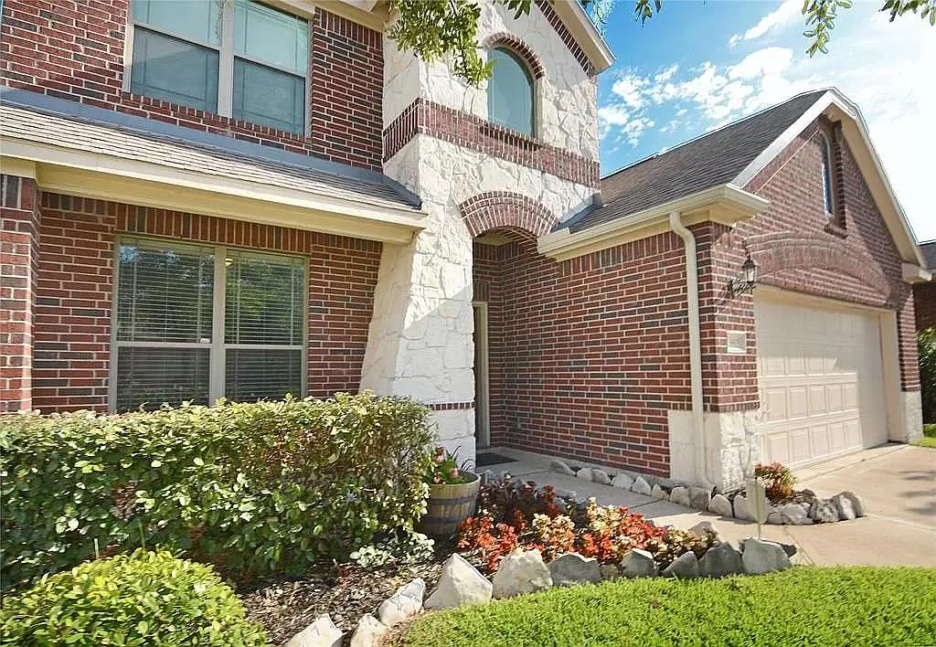19815 Amber Village Ln — Photo 2