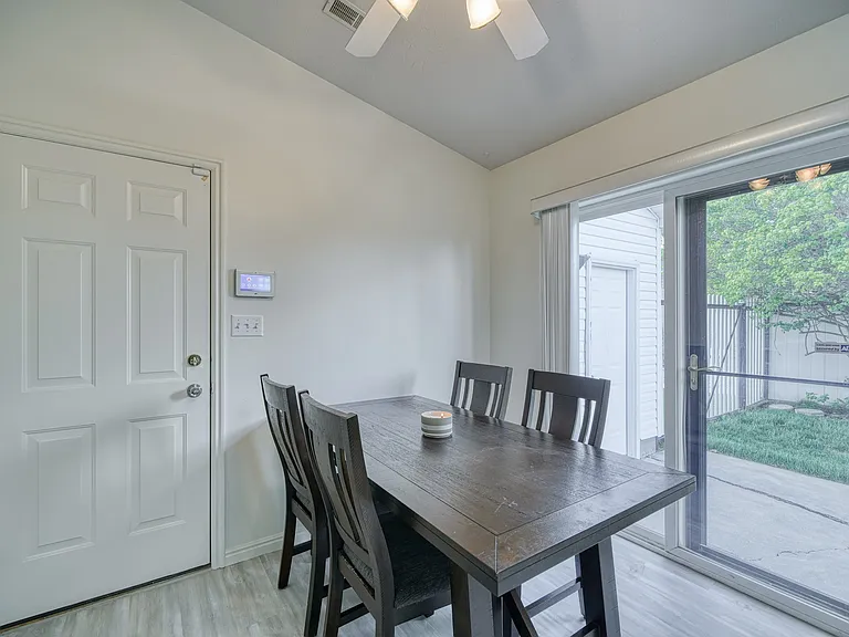 741 Clarence Ct — Photo 19