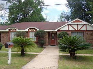 825 Lincoln Ave, Harahan, LA 70123