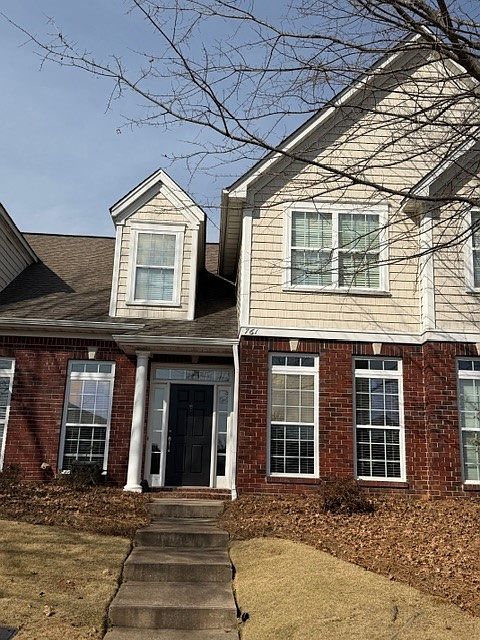 1st image of 761 Stanton Dr
